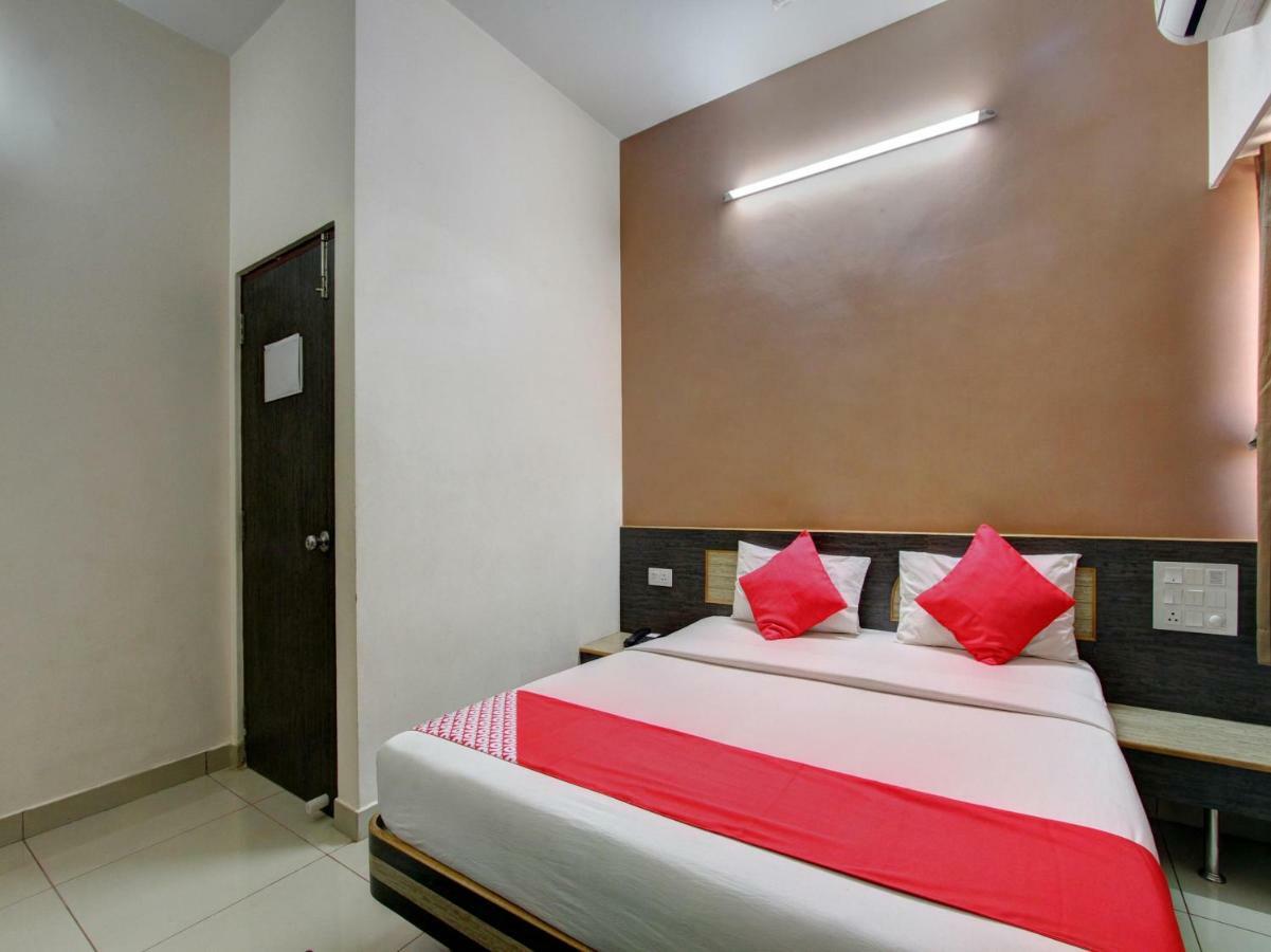 Oyo 19957 Annapoorna Castle Hotel Kadur ภายนอก รูปภาพ